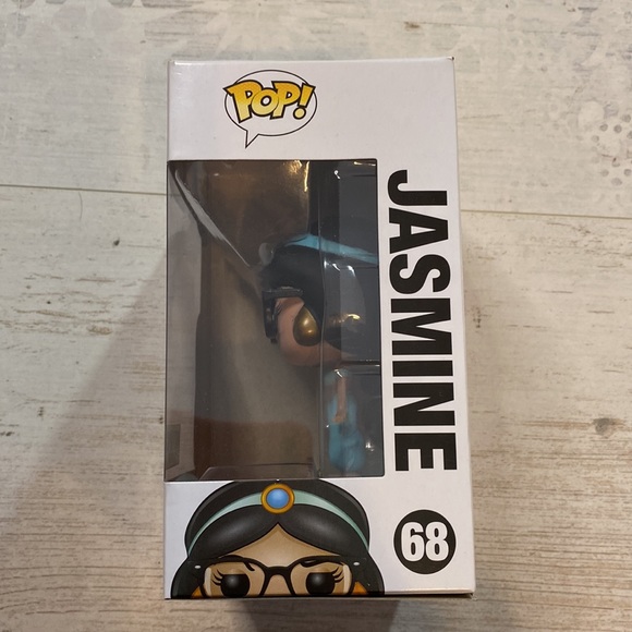 Funko Pop Nerd Jasmine #68 Disney Exclusive Figure - Picture 4 of 8